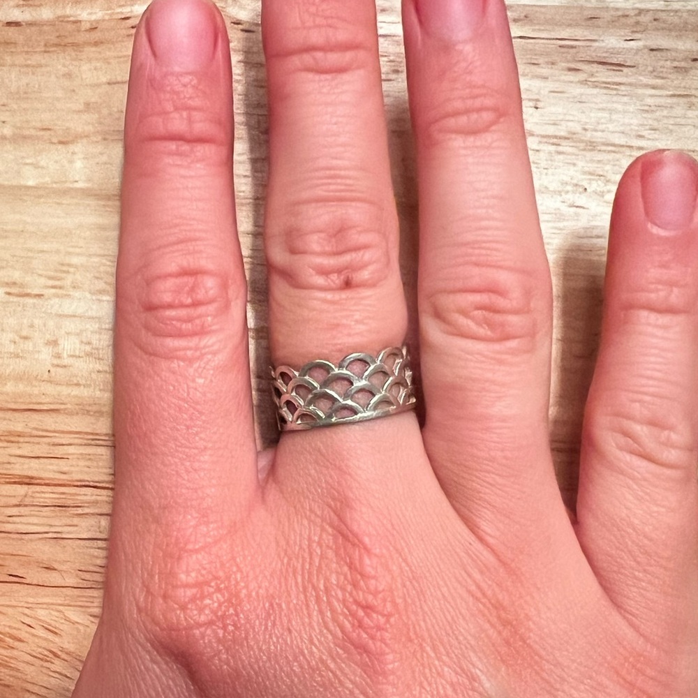 Mermaid scale ring